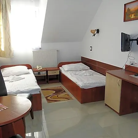 Agat & Hotel 2*